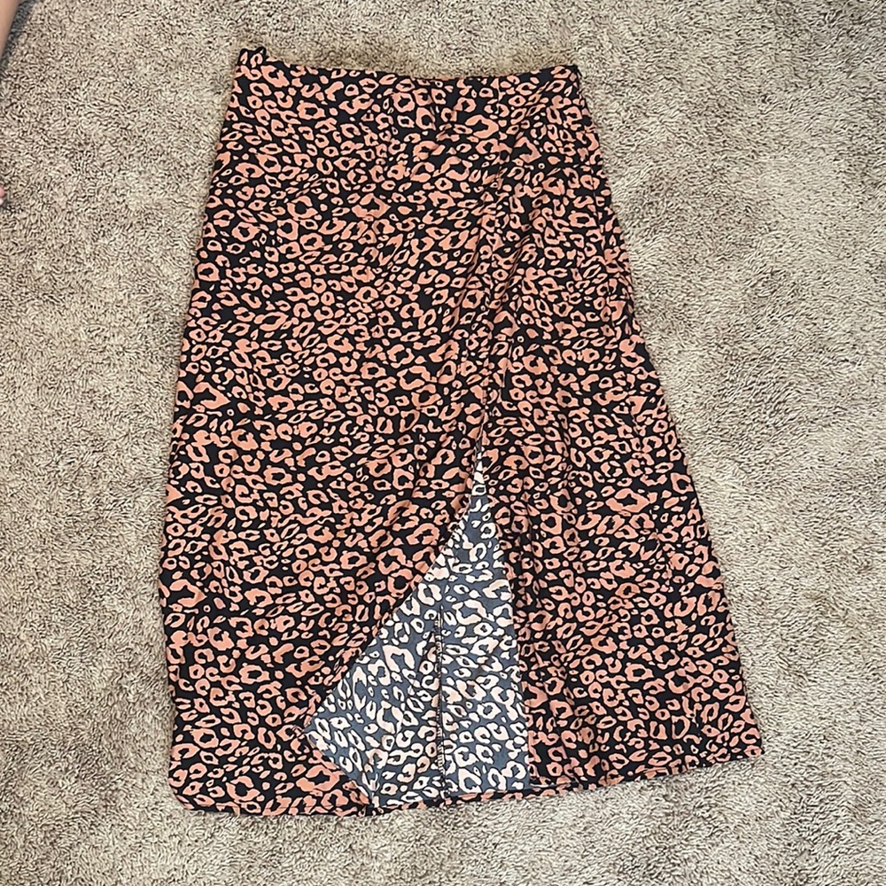 SHEIN Midi Leopard Print Skirt with Slit, Size L